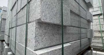 嘉兴芝麻白路牙石 马路牙子